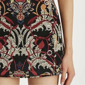Topshop Jacquard wrap short skirt. Size 4 snap details